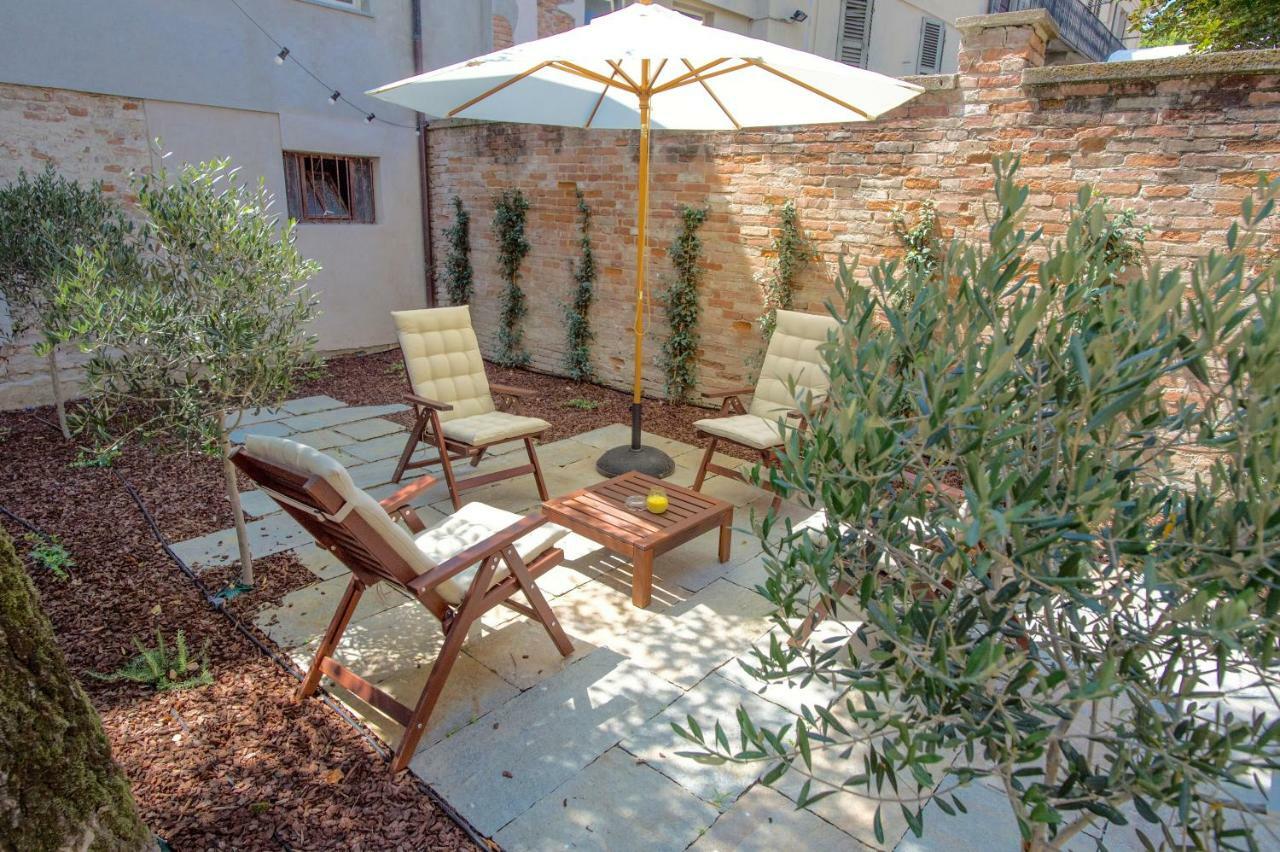 La Canonica - Charming Self-Catering Apartments In Nizza Monferrato Luaran gambar